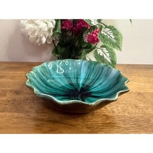 Blue Mountain Pottery Canada Drip Glaze Scalloped Art Bowl‎ Teal Turquoise Retro